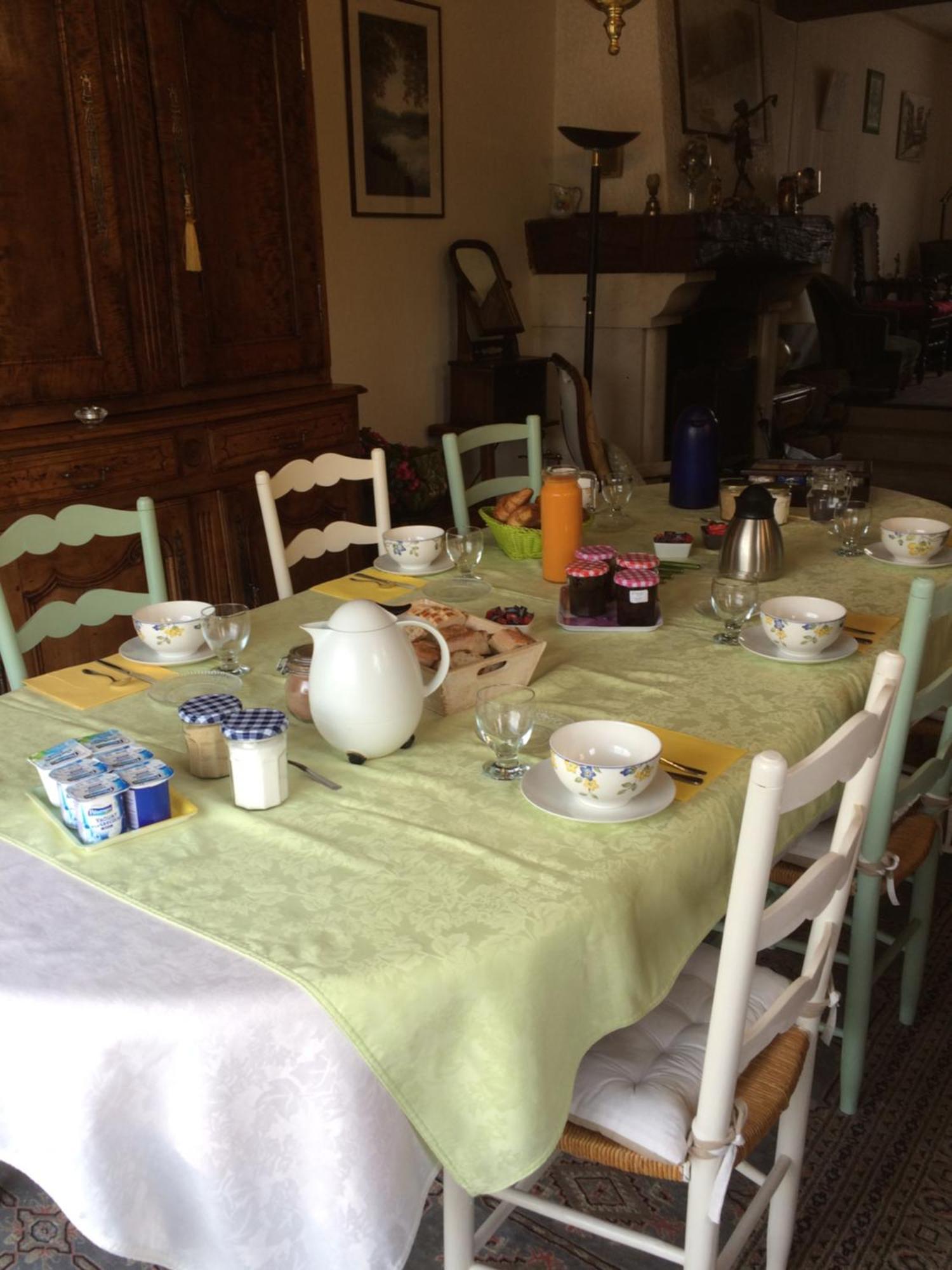 La Noisetiere Hotel Noyers-sur-Cher Luaran gambar
