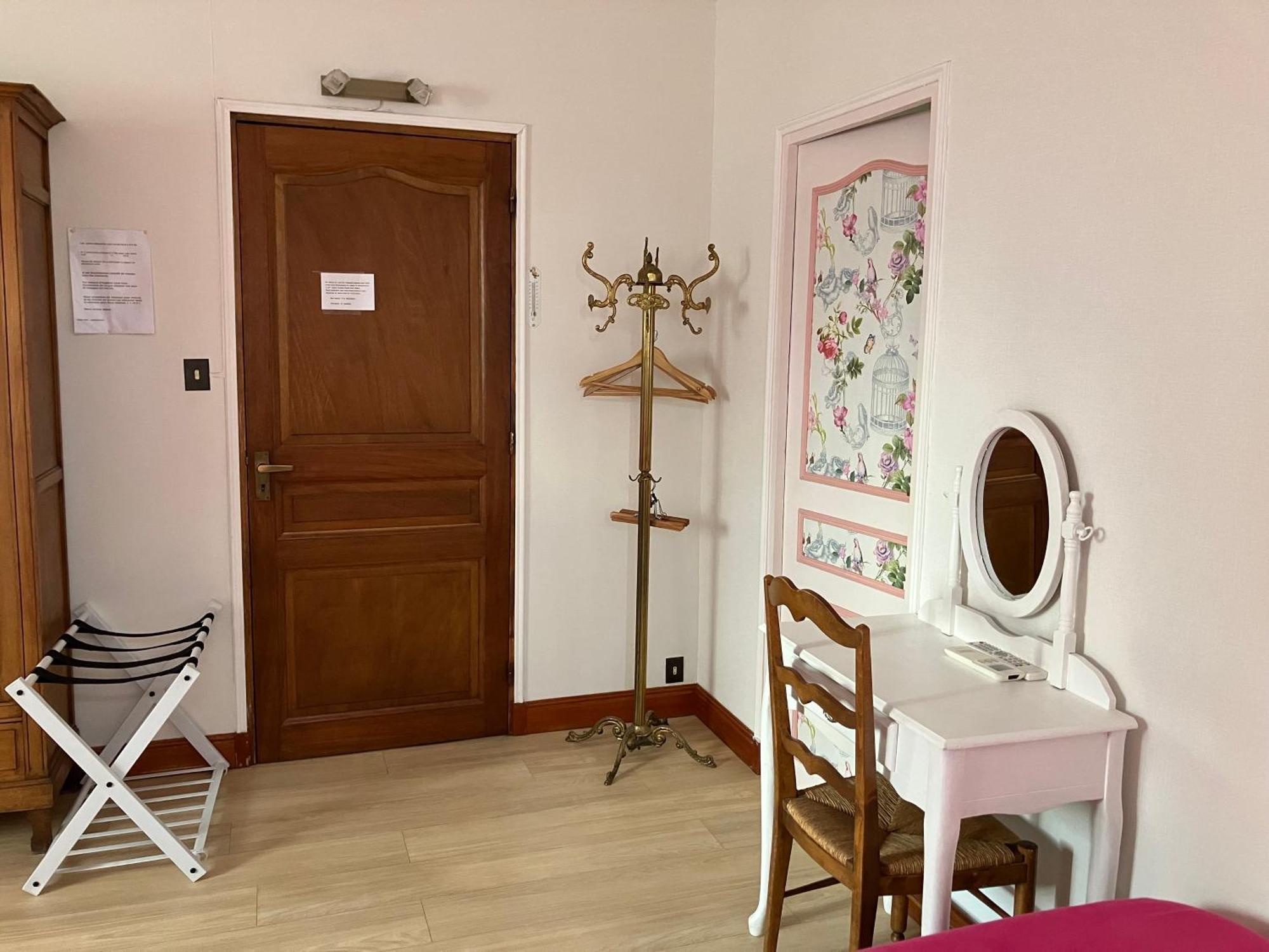 La Noisetiere Hotel Noyers-sur-Cher Luaran gambar
